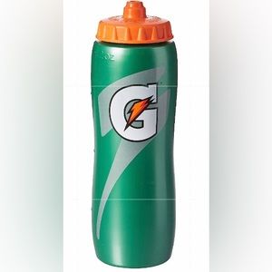 NWT Lot of 6 Gatorade Squirt Bottles 32oz